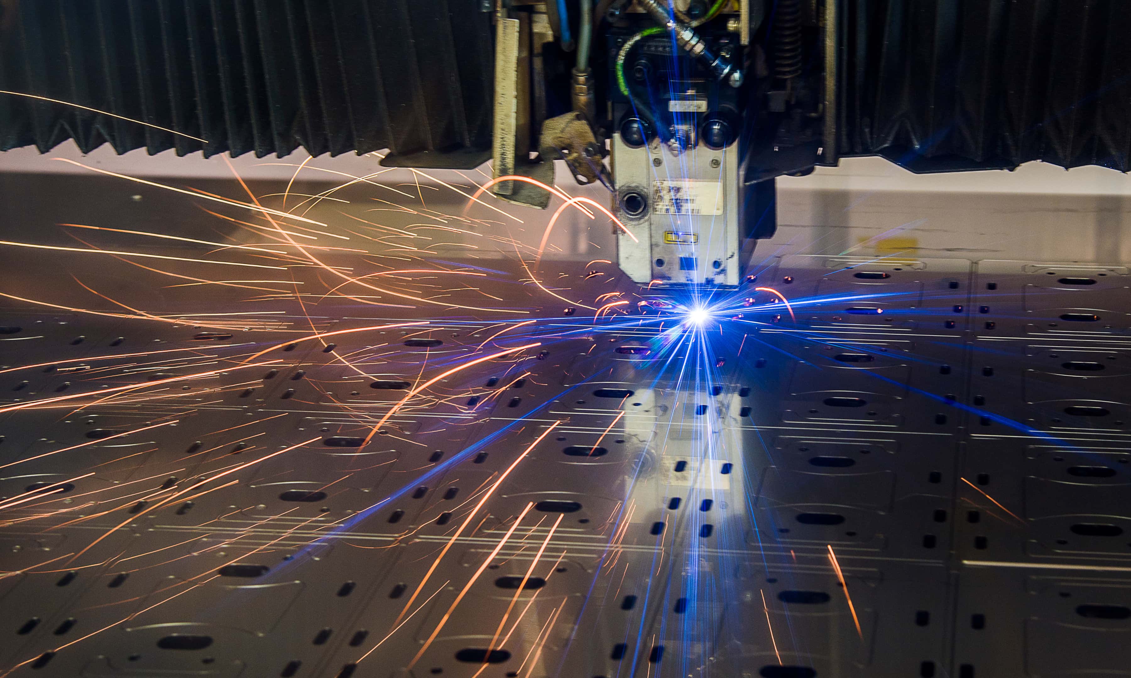 Laserstrahlschneiden von Blechteilen, laser cutting sheet metal parts